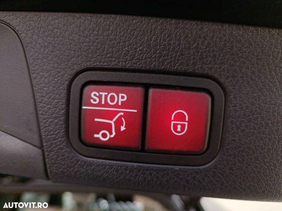 Mercedes-Benz GLB - 13