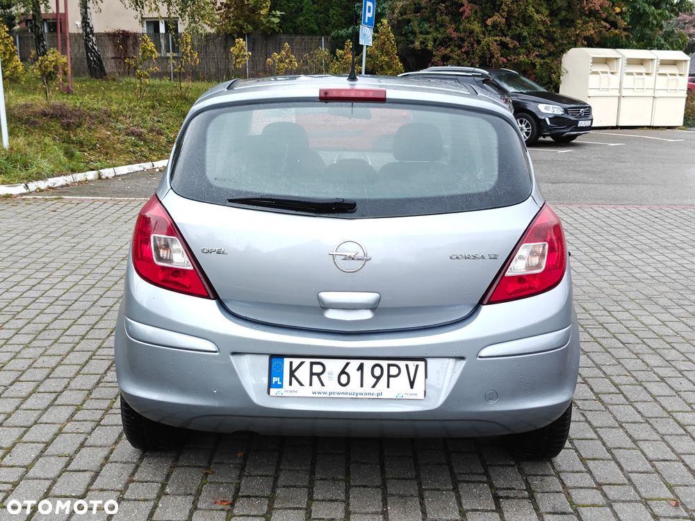 Opel Corsa 1.2 16V Cosmo - 9