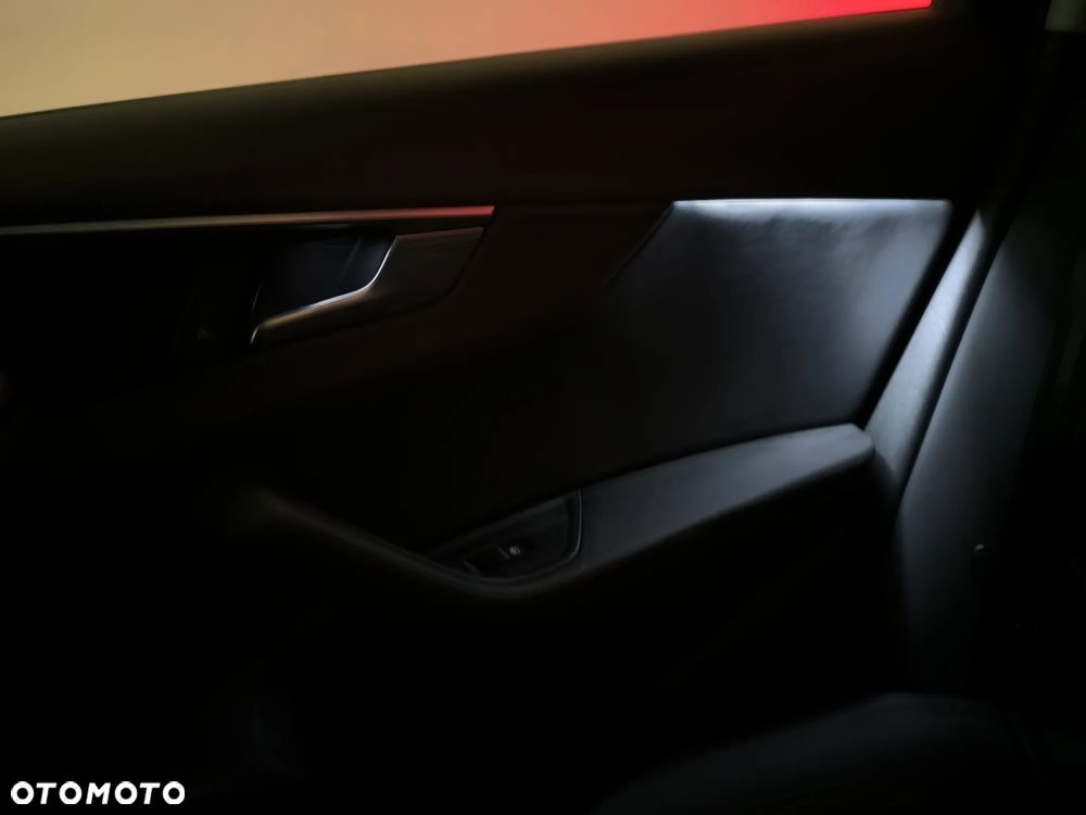 Audi A4 Limousine 40 TFSI S tronic - 31