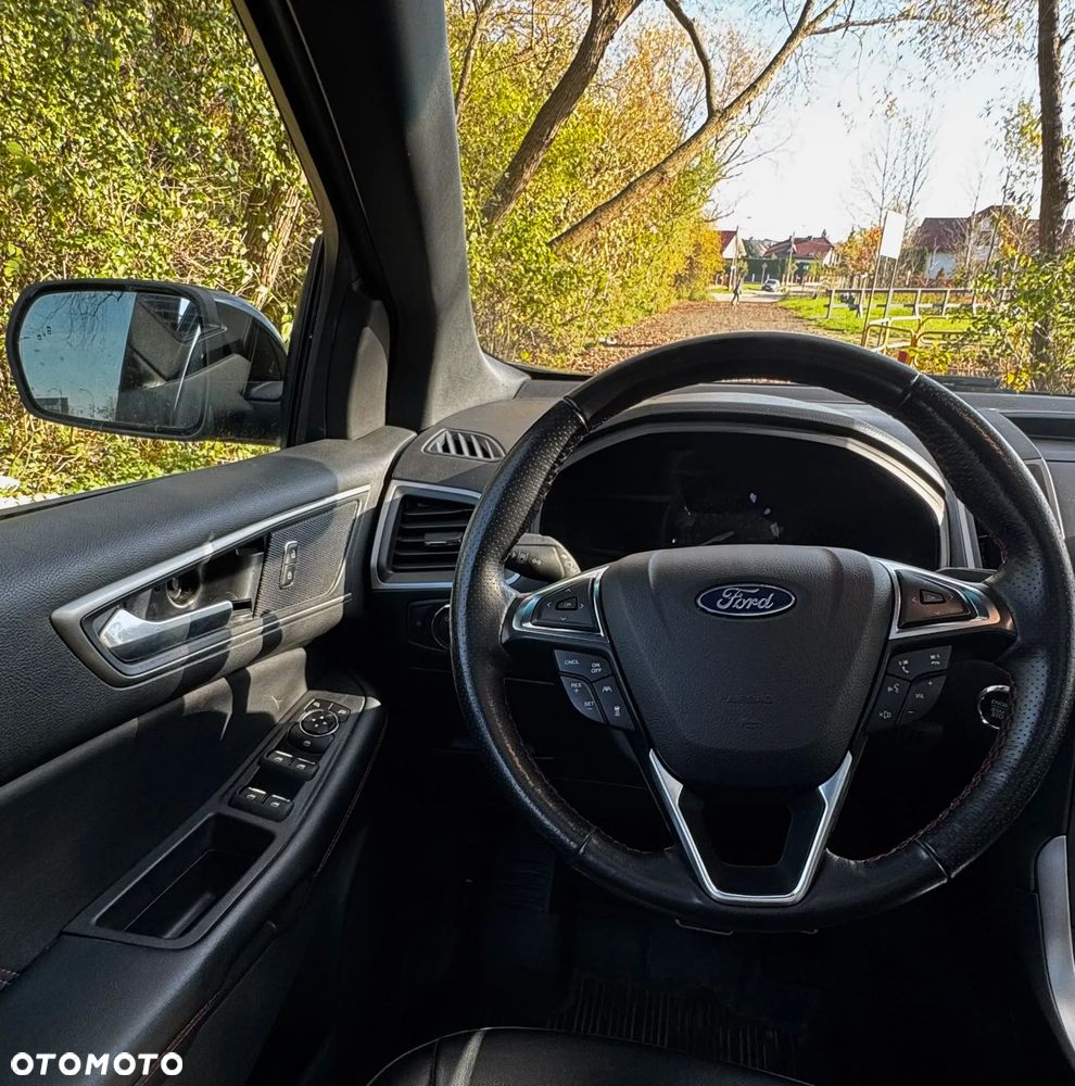 Ford Edge - 19