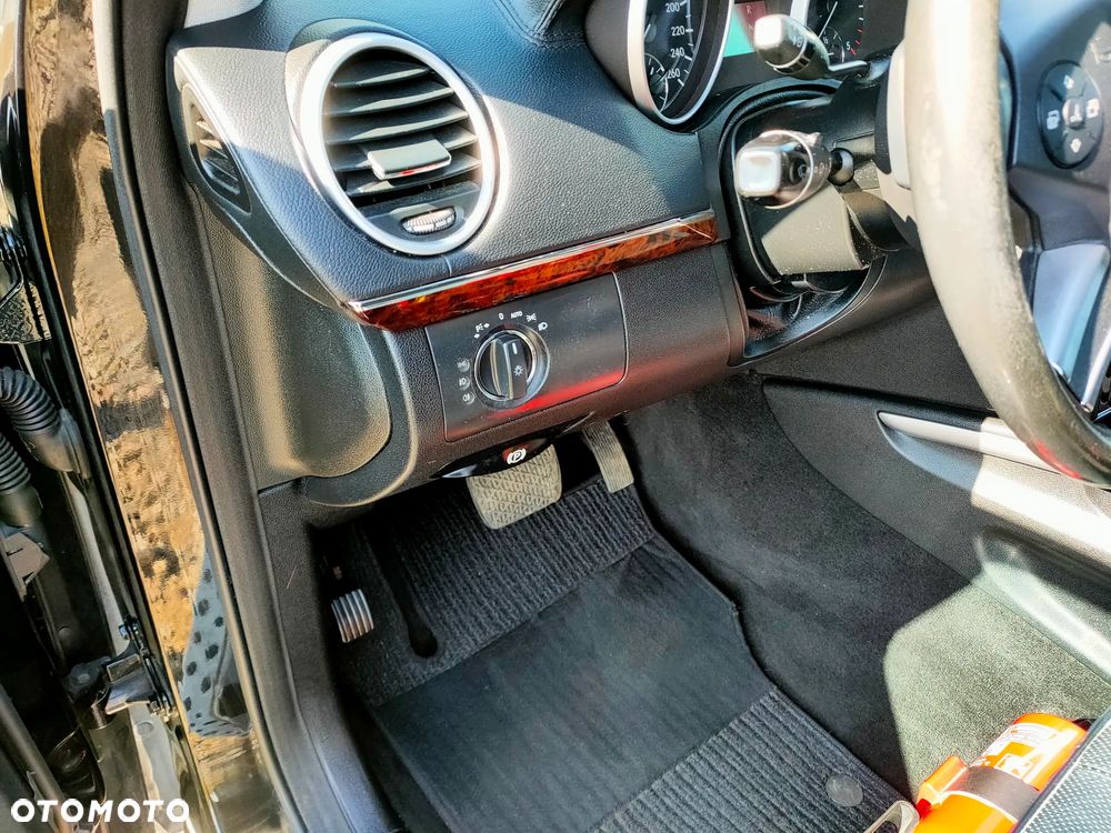 Mercedes-Benz ML - 16