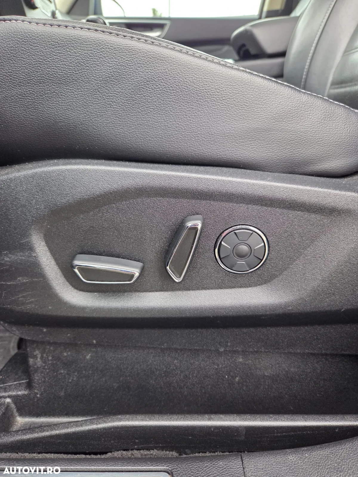 Ford Galaxy 2.0 TDCi Titanium - 8