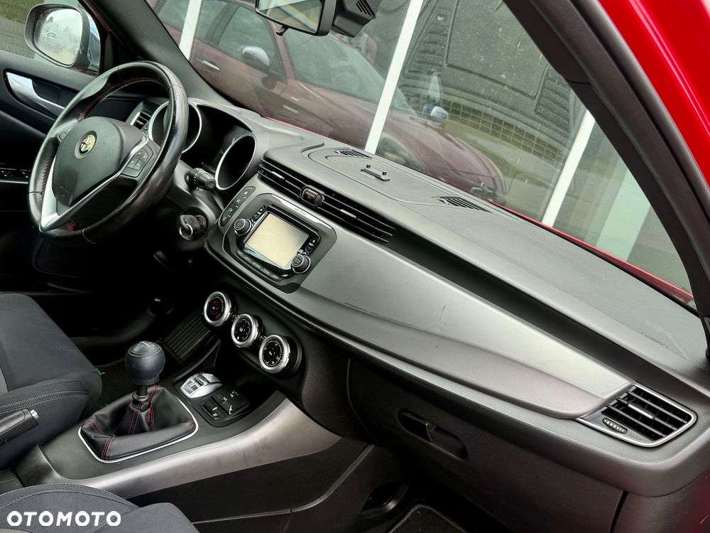 Alfa Romeo Giulietta 1.6 JTDM 16V - 21
