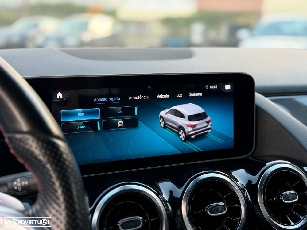 Mercedes-Benz GLA 200 d AMG Line - 19