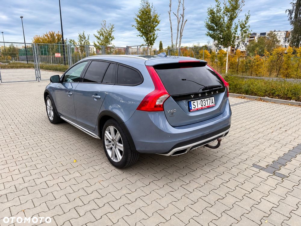 Volvo V60 Cross Country 2016 photo 5