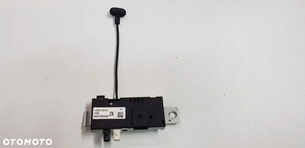 WZMACNIACZ ANTENOWY OPEL INSIGNIA A 13241374 ZK - 1