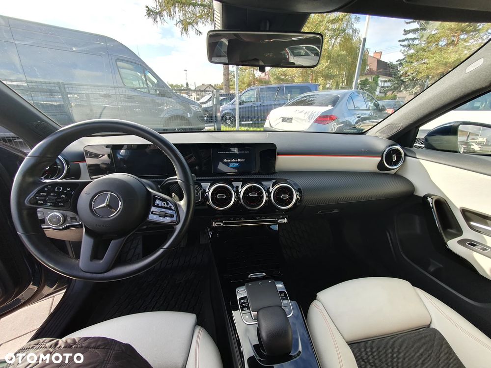 Mercedes-Benz Klasa A 200 Style 7G-DCT - 16