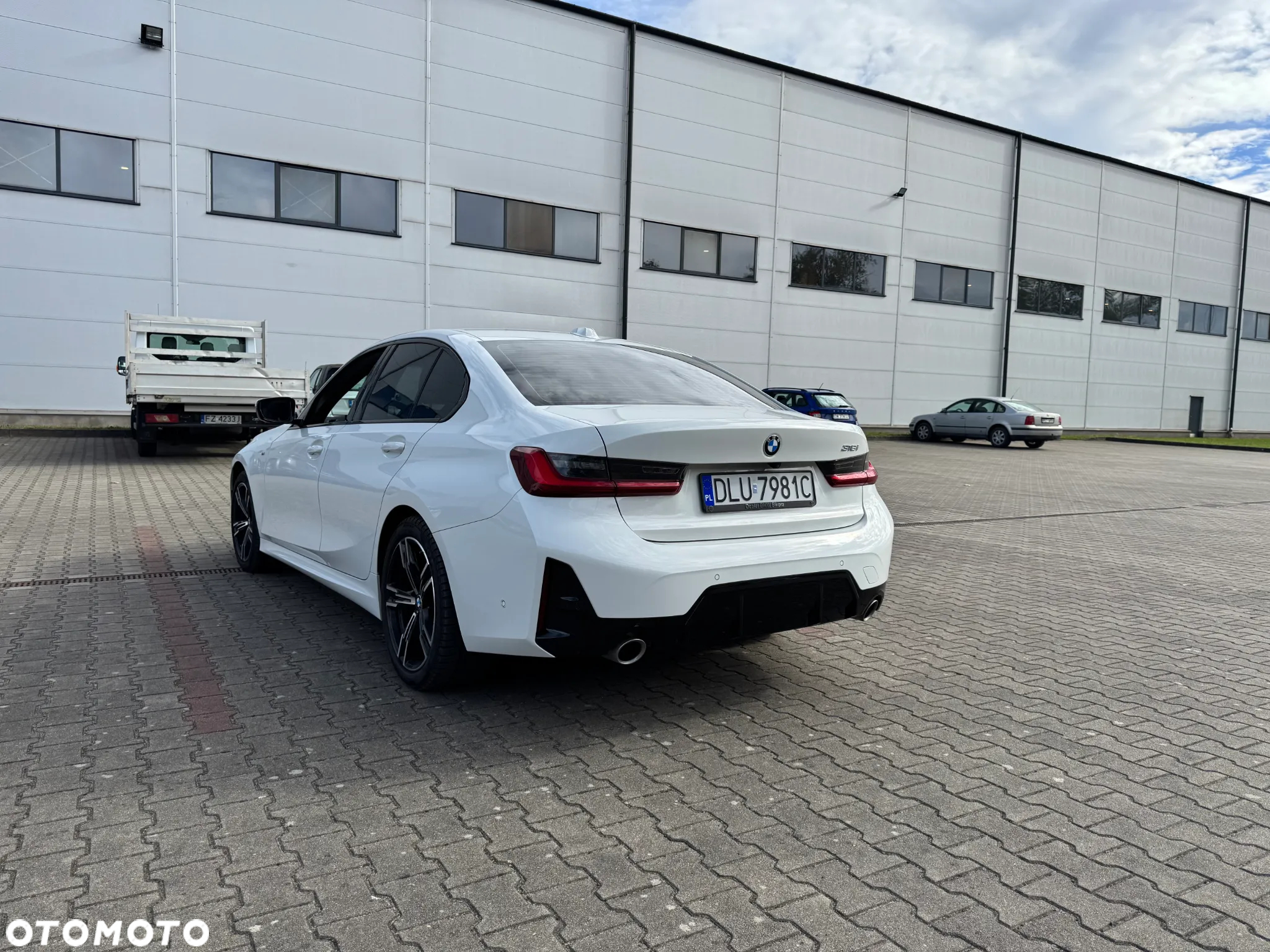 BMW Seria 3 318i - 12
