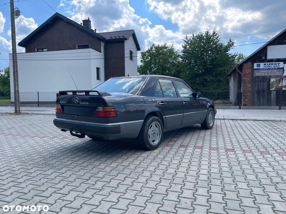 Mercedes-Benz W124 (1984-1993) - 3
