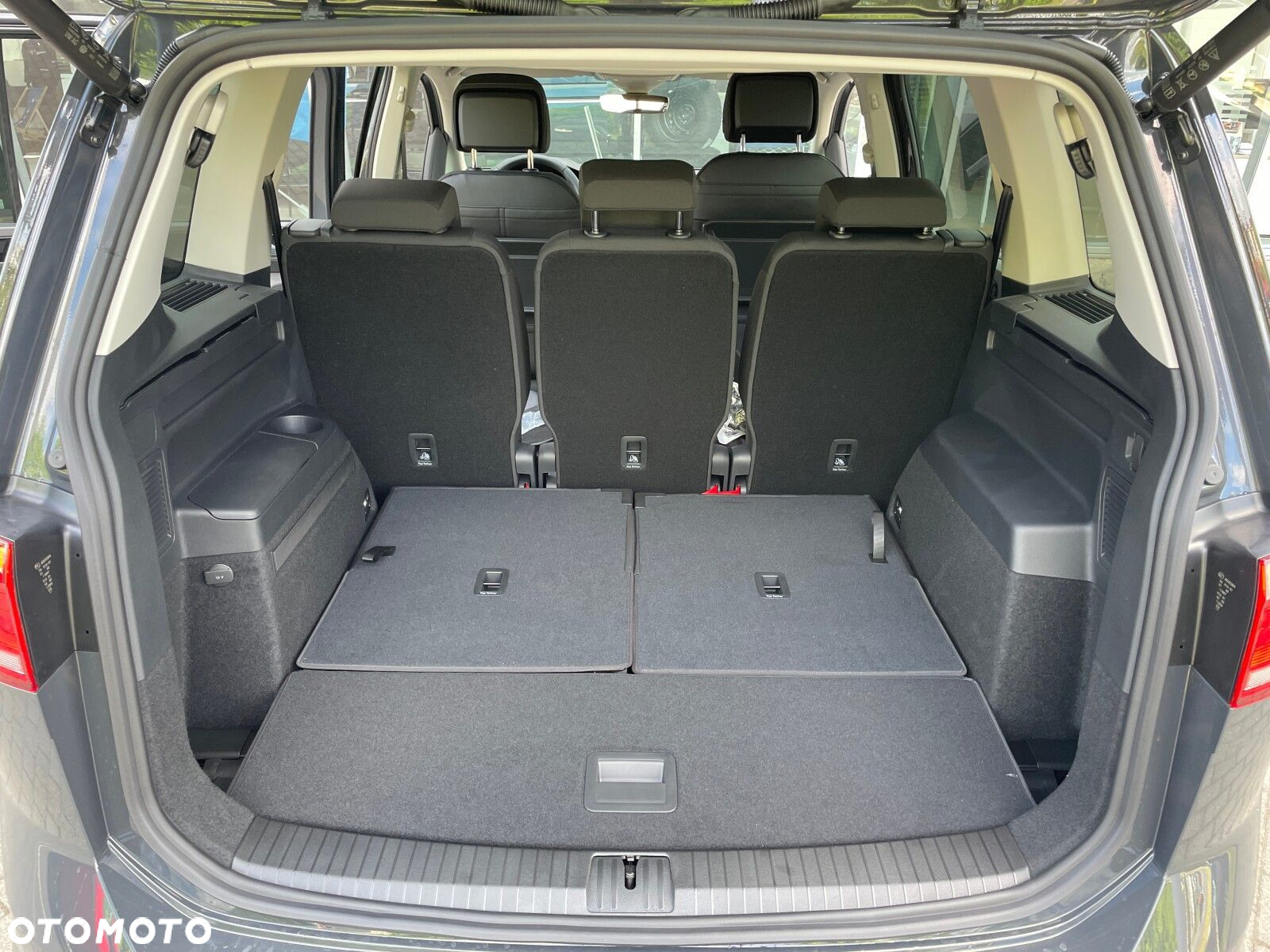 Volkswagen Touran 1.5 TSI EVO Highline DSG - 28