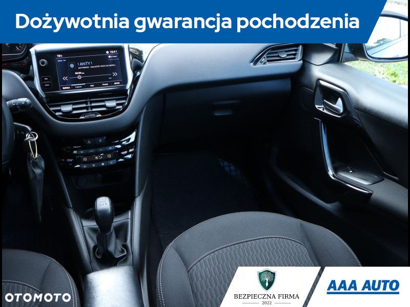 Peugeot 208 - 9