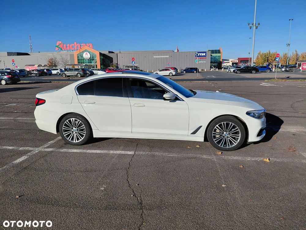 BMW 530I 2019 photo 2