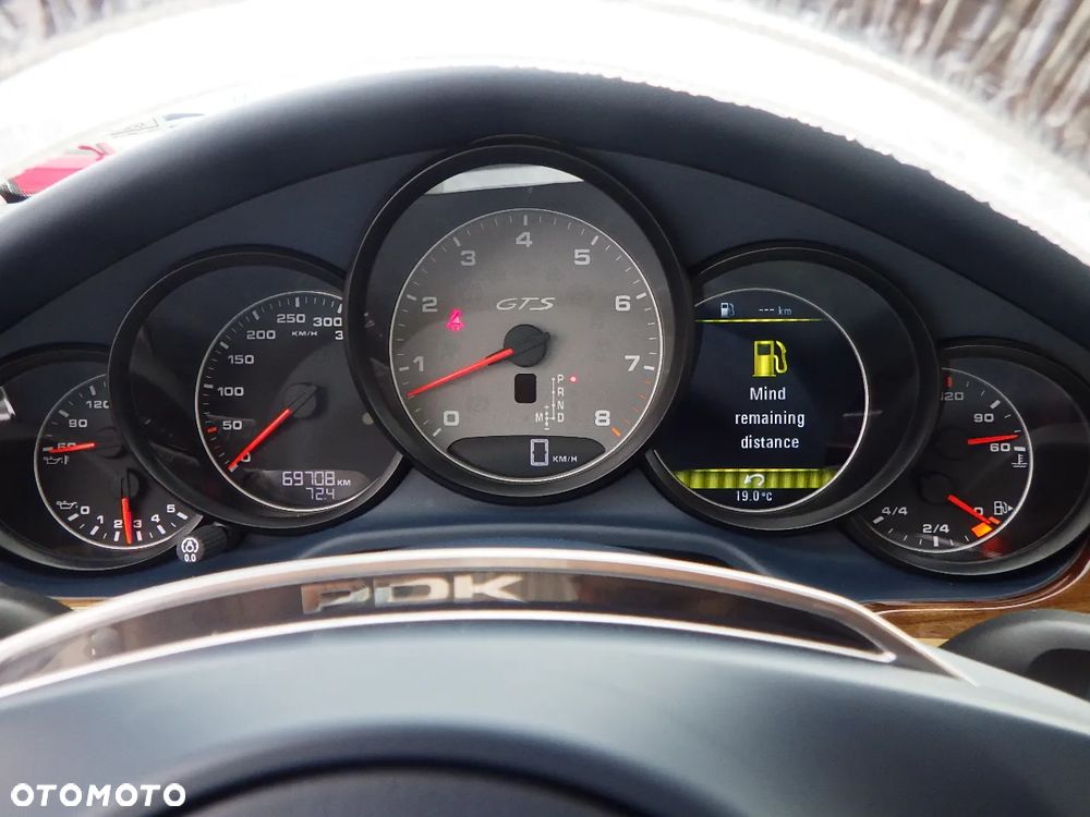 Porsche Panamera GTS PDK - 11