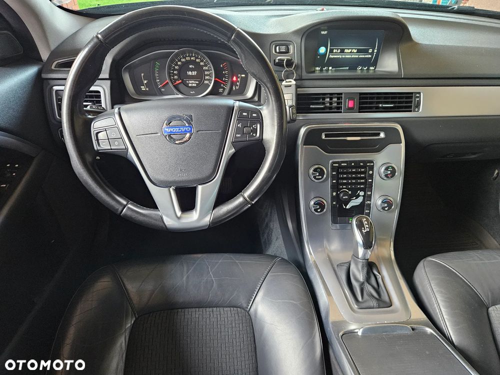 Volvo V70 D4 Geartronic Momentum - 13