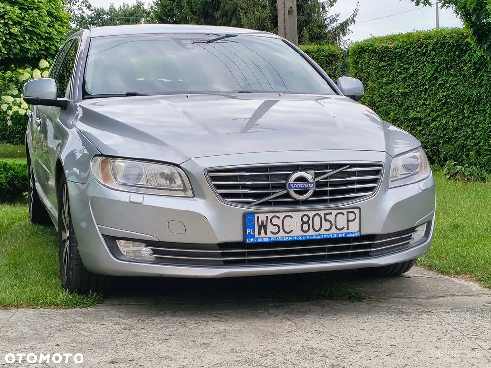 Volvo V70 D2 Momentum - 1