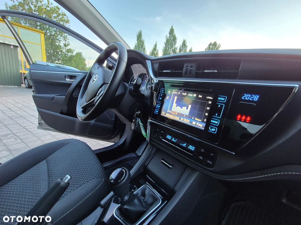 Toyota Corolla - 2
