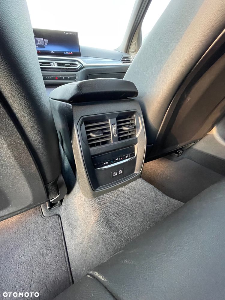 BMW Seria 3 318i M Sport - 25