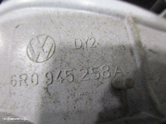 Farol Tras 6R0945258A VW POLO 6R 2011 1.6 TDI 90CV 3P PRETO DRT ORIGINAL DANIFICADO - 7