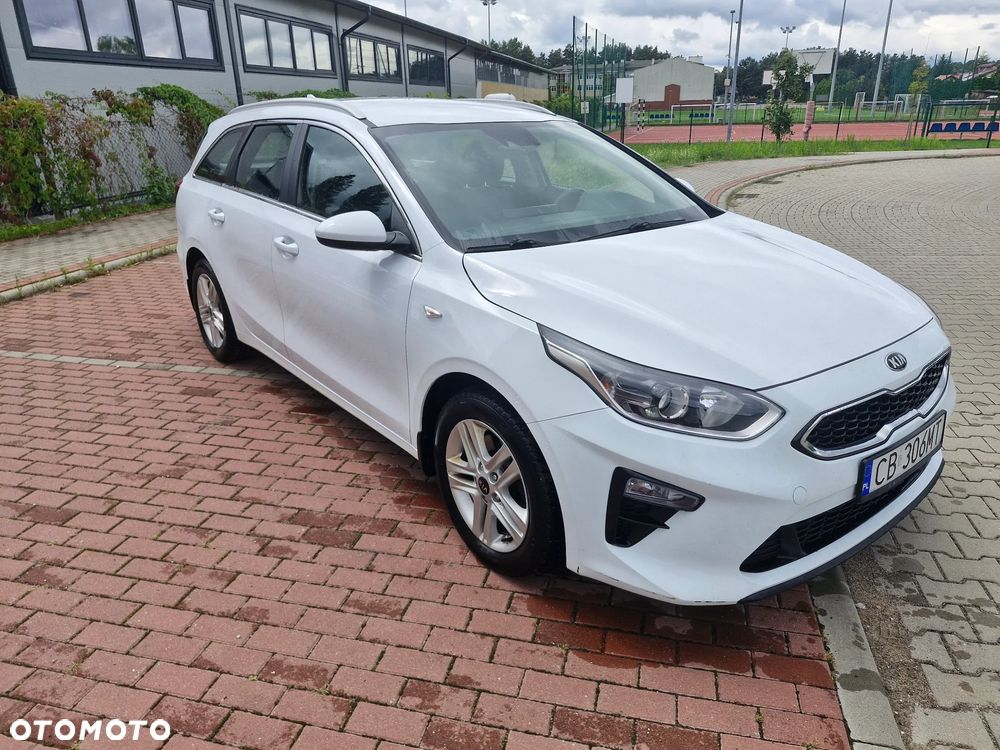 Kia Ceed 1.6 CRDi mHEV M - 2