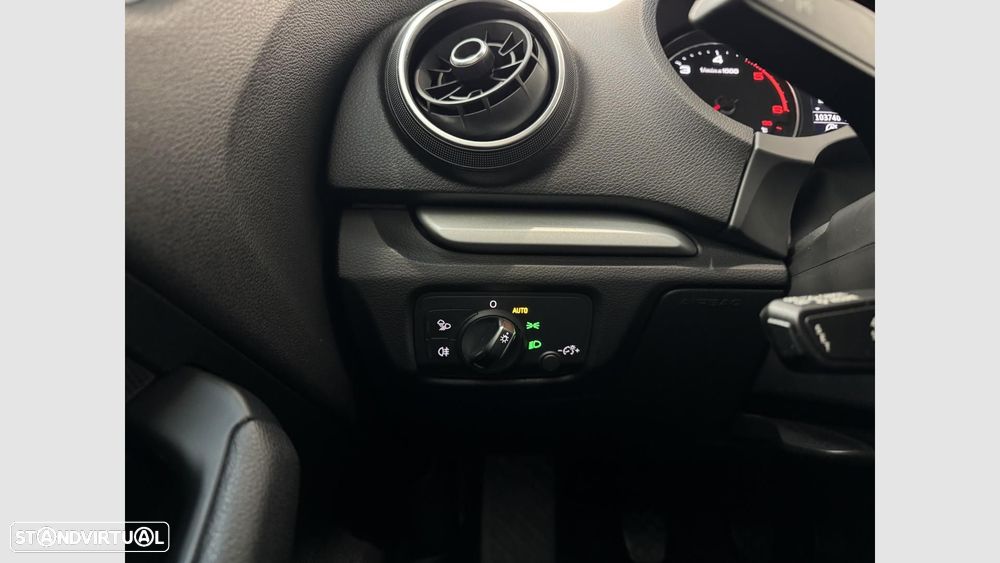 Audi A3 Limousine 1.6 TDI Design - 18