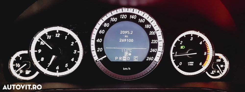 Mercedes-Benz E 220 CDI DPF BlueEFFICIENCY Automatik Elegance - 8