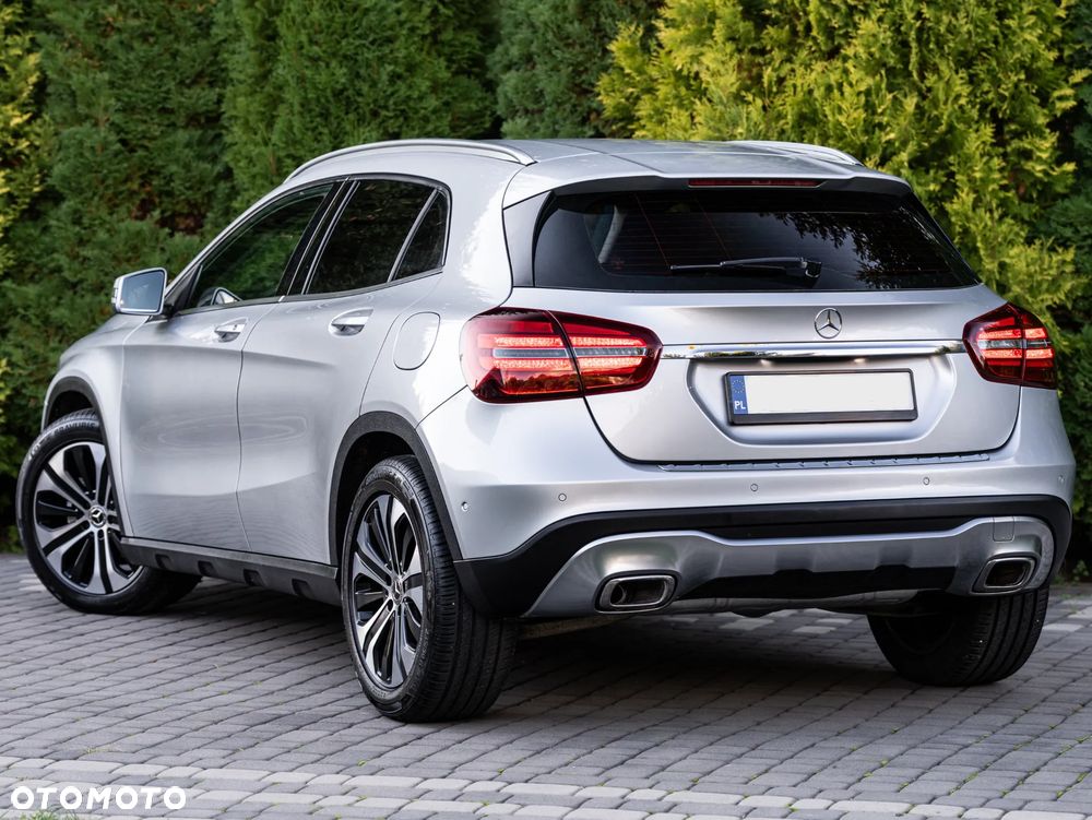 Mercedes-Benz GLA - 6