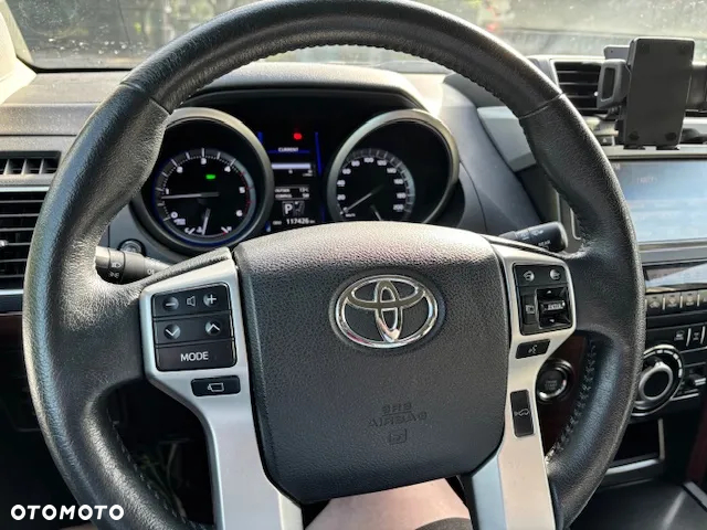 Toyota Land Cruiser LC 2.8 D-4D Invincible - 6