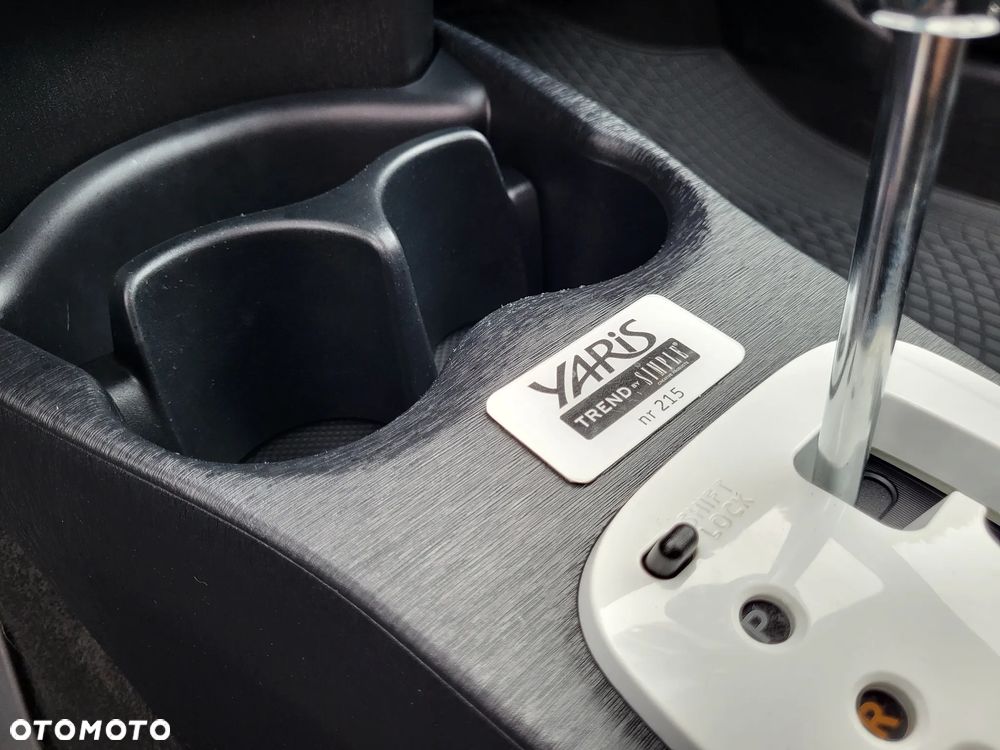 Toyota Yaris - 11