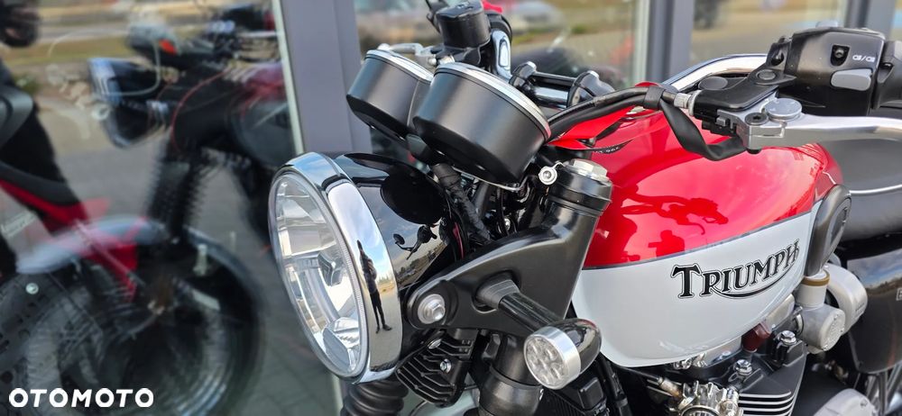 Triumph Bonneville - 37