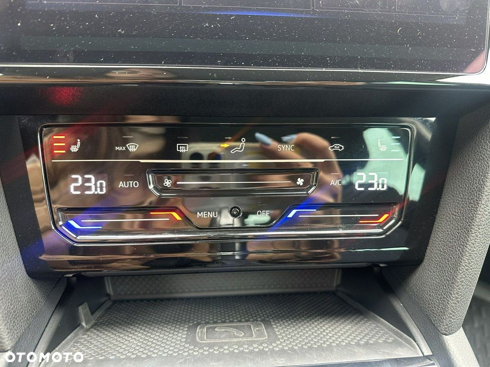 Volkswagen Passat - 25