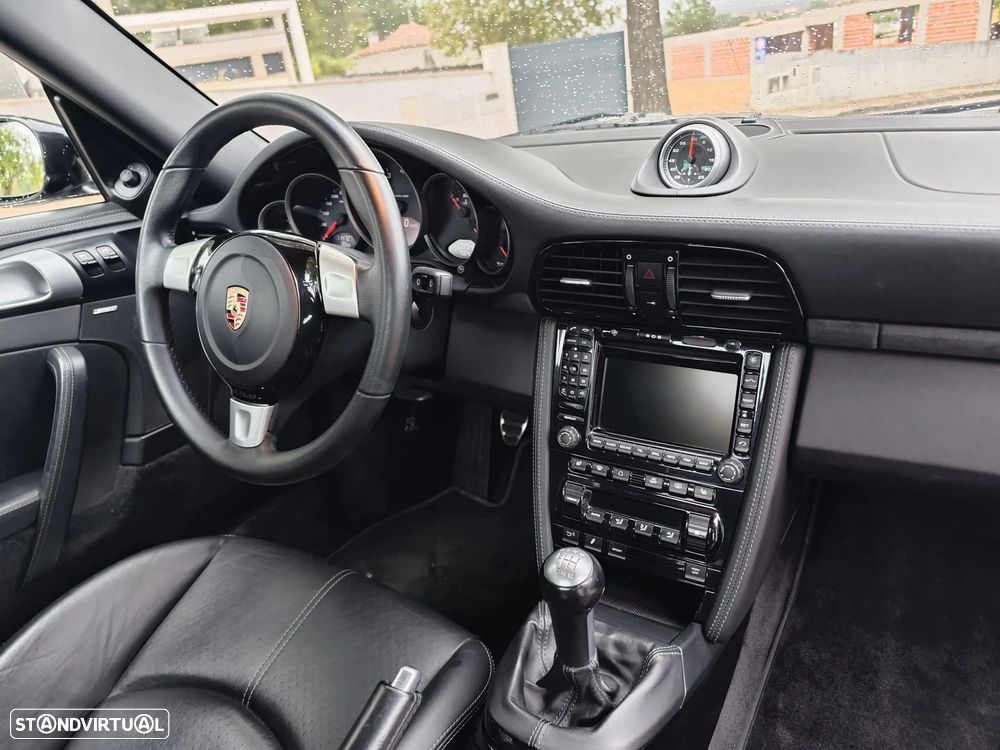 Porsche 911 (997) Carrera 4 S - 29