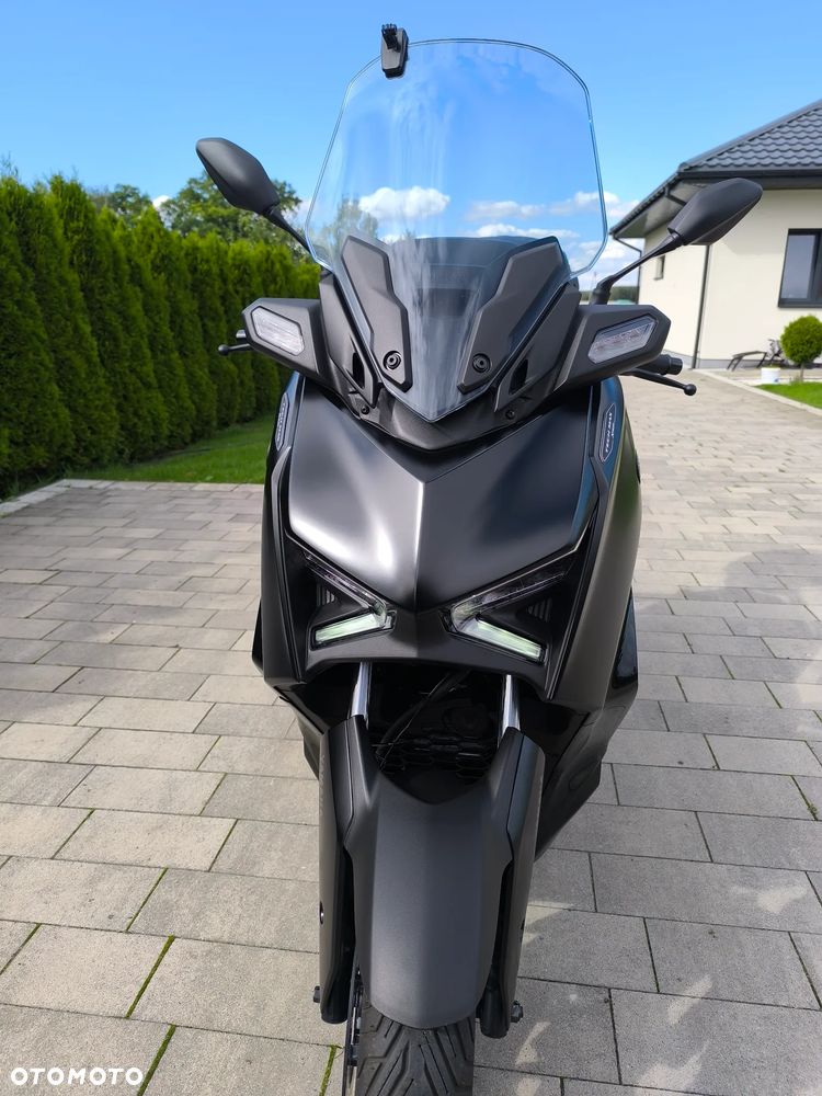Yamaha X-max - 12