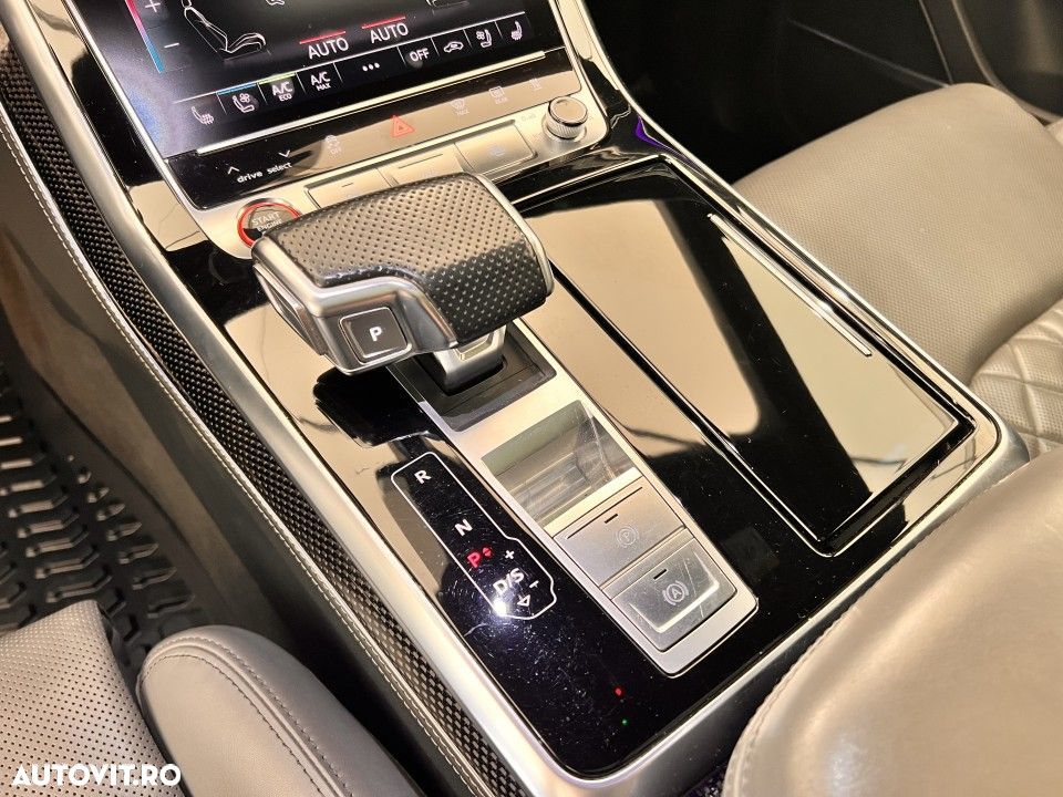 Audi SQ8 - 18