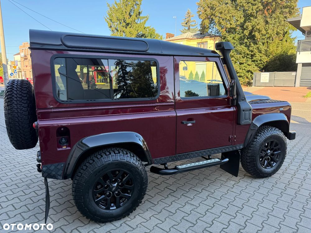 Land Rover Defender - 5