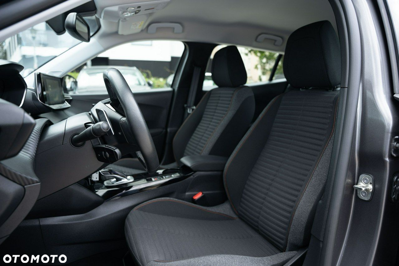 Peugeot 2008 - 9
