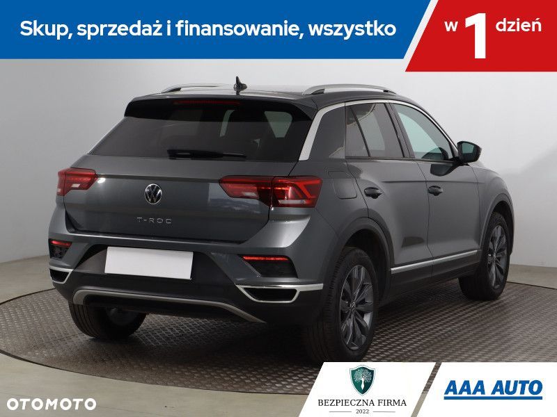 Volkswagen T-Roc - 7