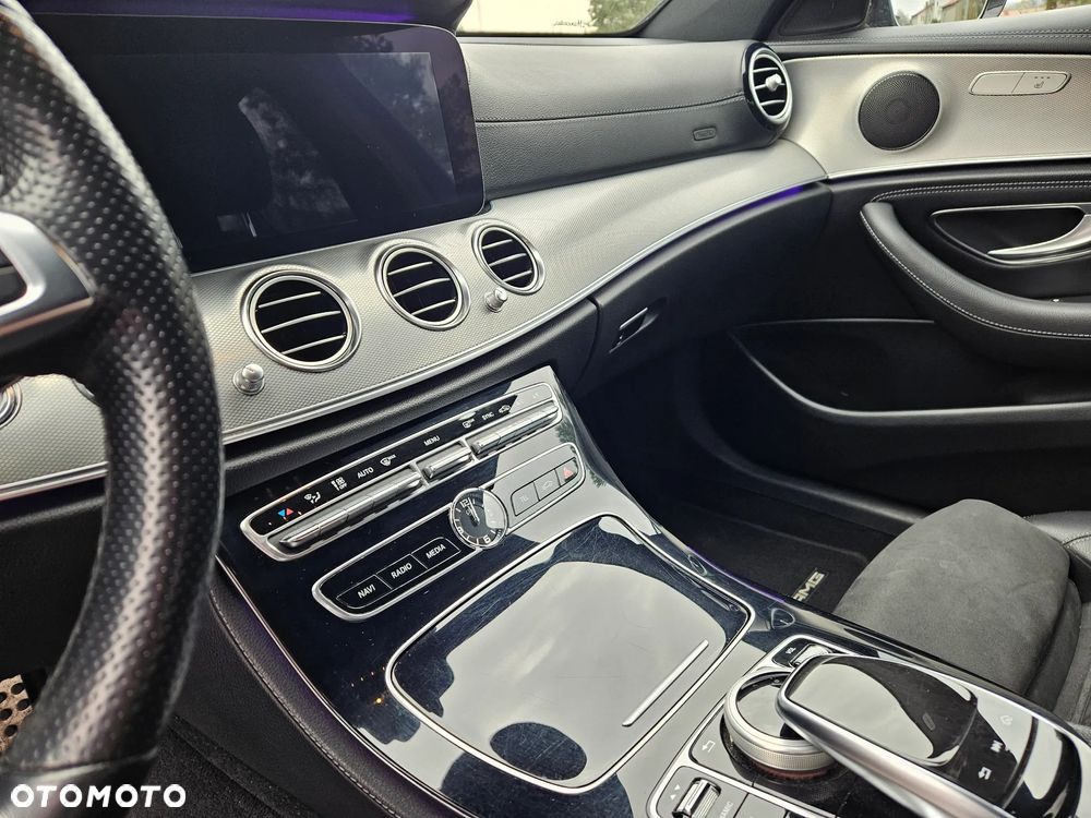Mercedes-Benz Klasa E 220 d 9G-TRONIC - 15