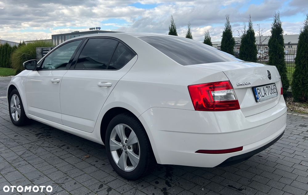 Skoda Octavia 1.4 TSI Style DSG - 4