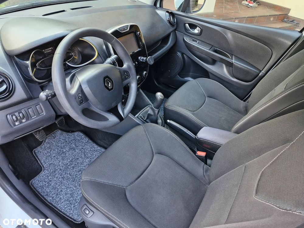 Renault Clio 1.2 16V 75 LIMITED - 6