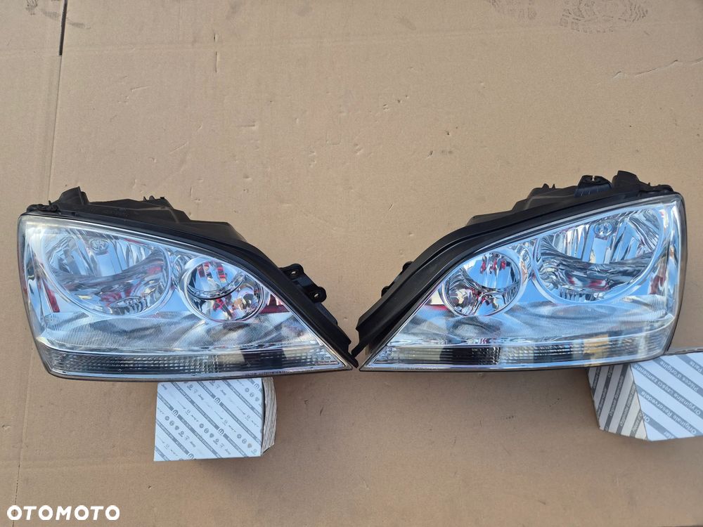 KIA Sorento I komplet lamp.Reflektory.2002-2007 - 1