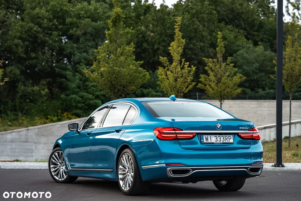 BMW Seria 7 750Li - 5