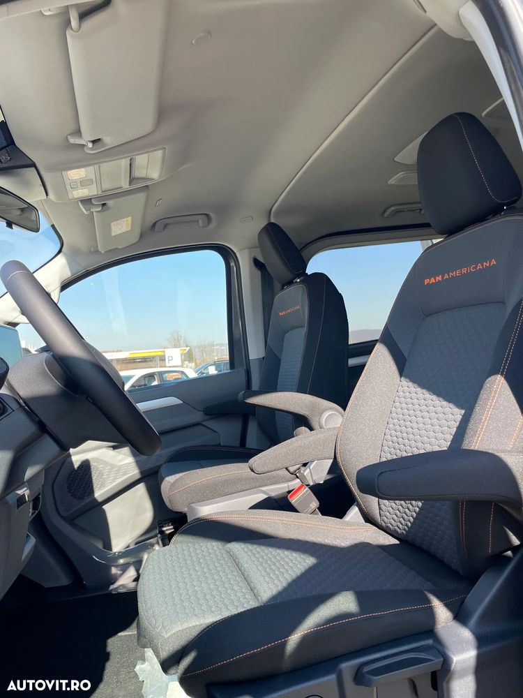 Volkswagen Caravelle - 10