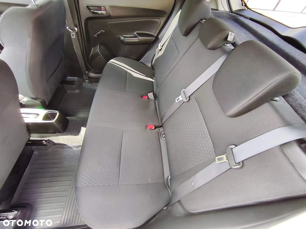 Suzuki Swift 1.2 SHVS Premium Plus - 17
