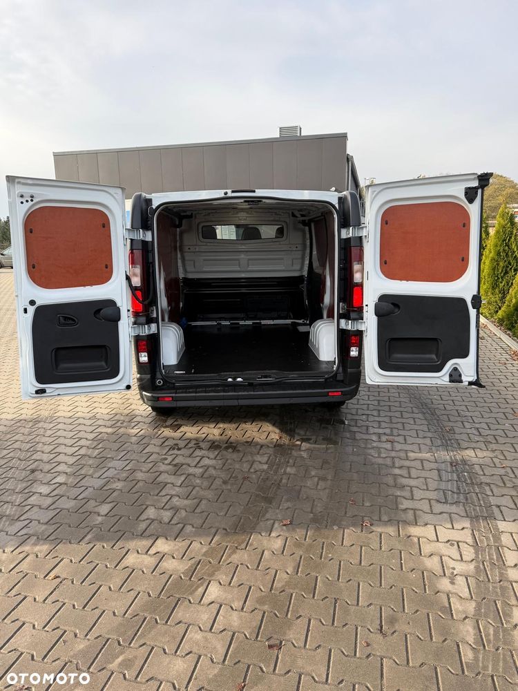 Renault Trafic - 12