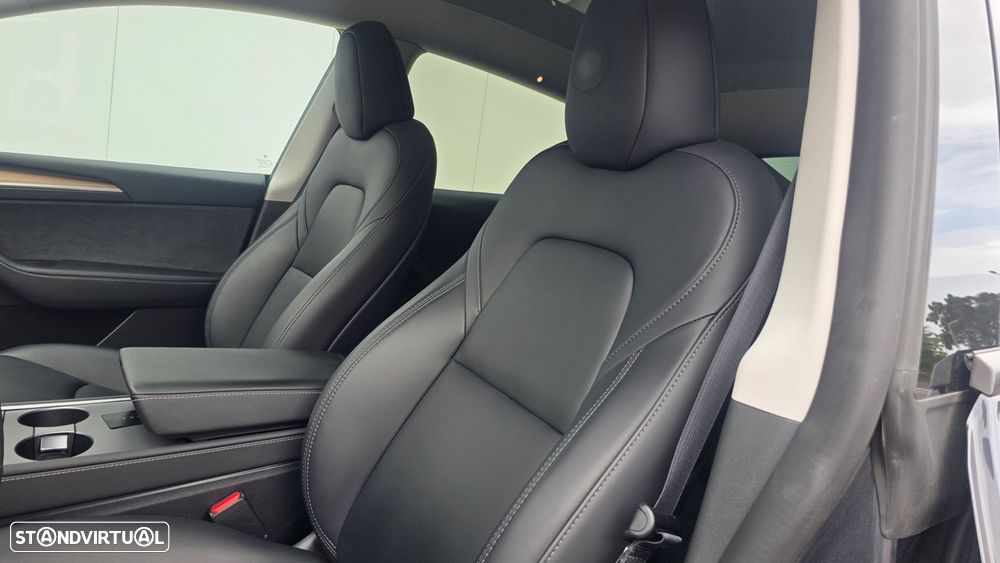 Tesla Model Y Standard - 12