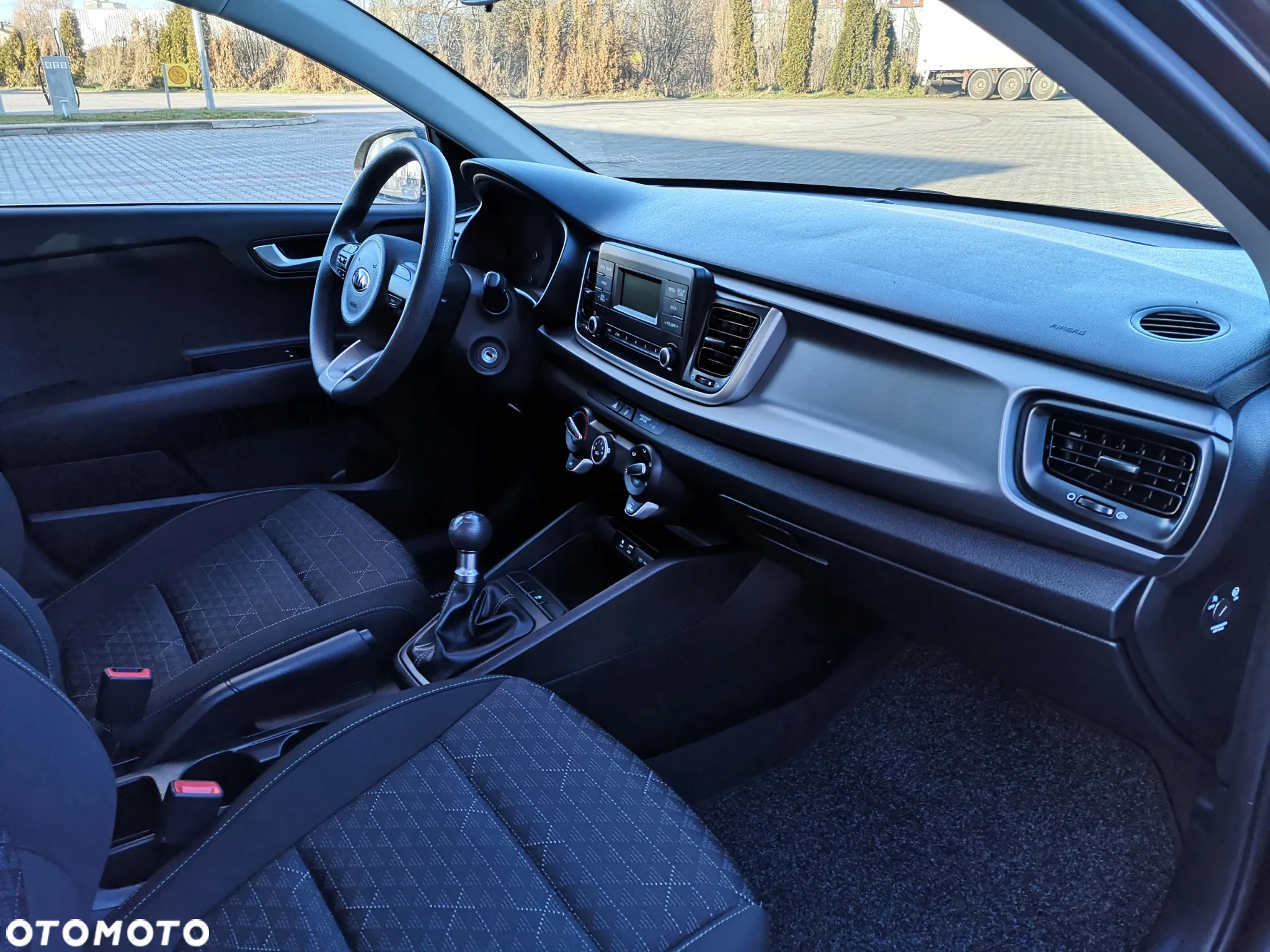 Kia Rio - 3