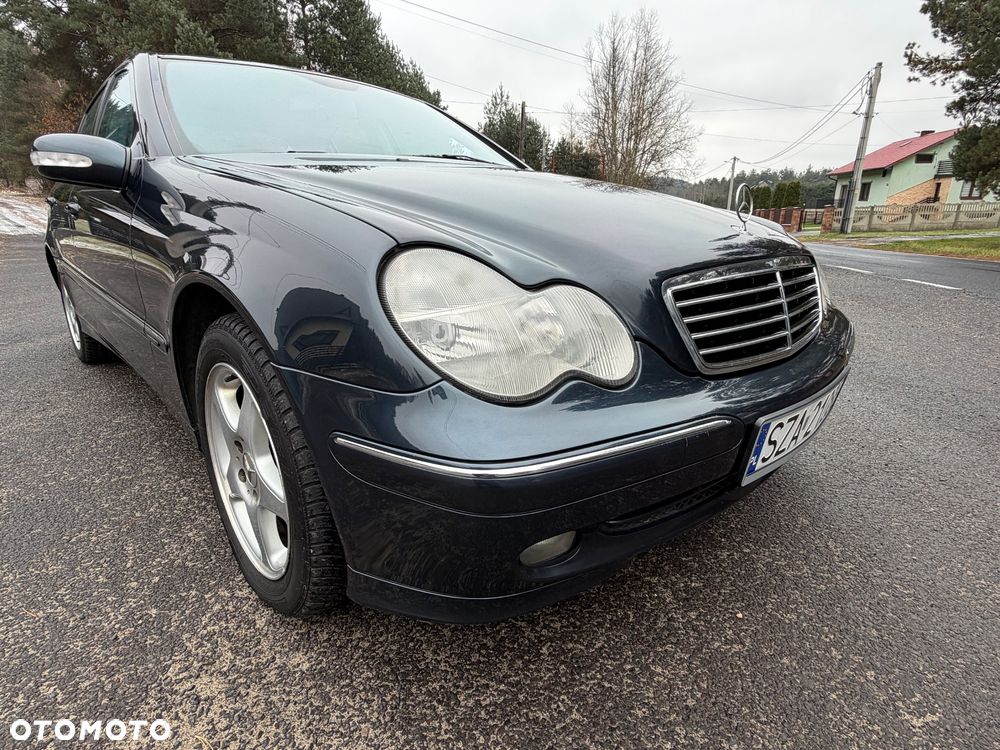 Mercedes-Benz Klasa C 220 T CDI Avantgarde - 17