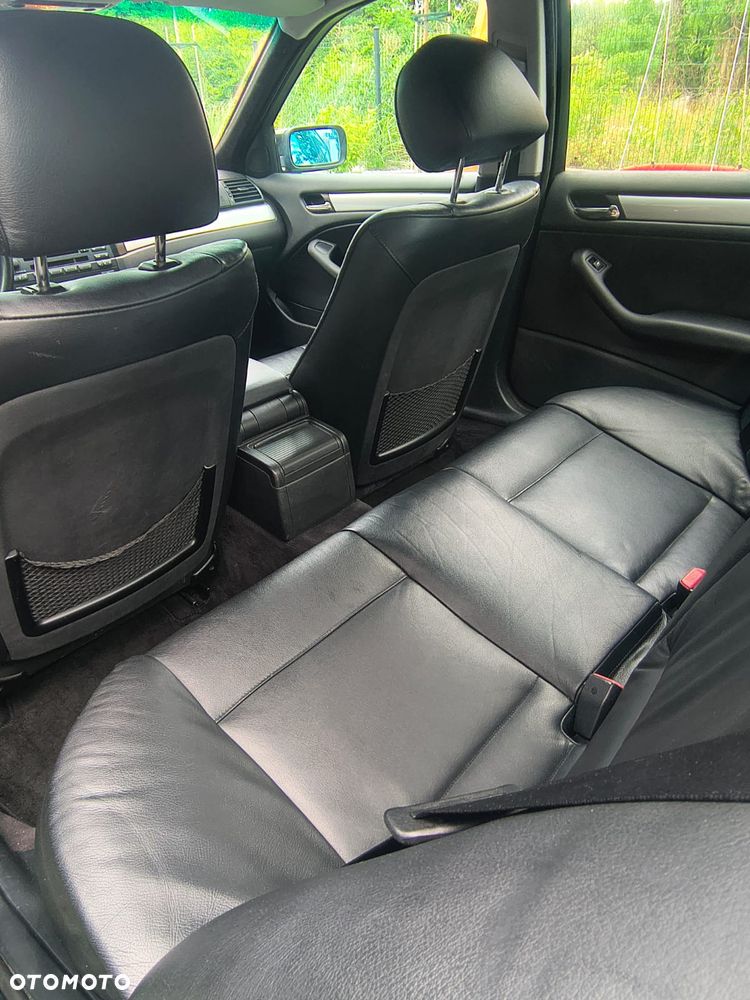 BMW Seria 3 330ix - 20