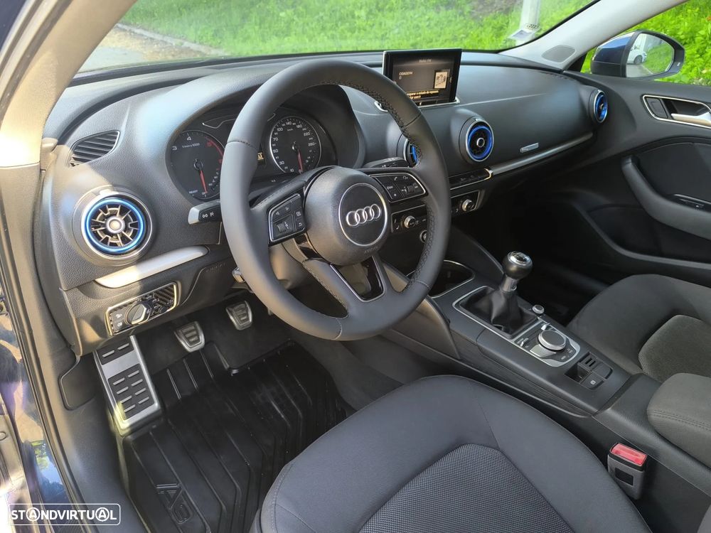 Audi A3 Sportback 1.6 TDI - 11