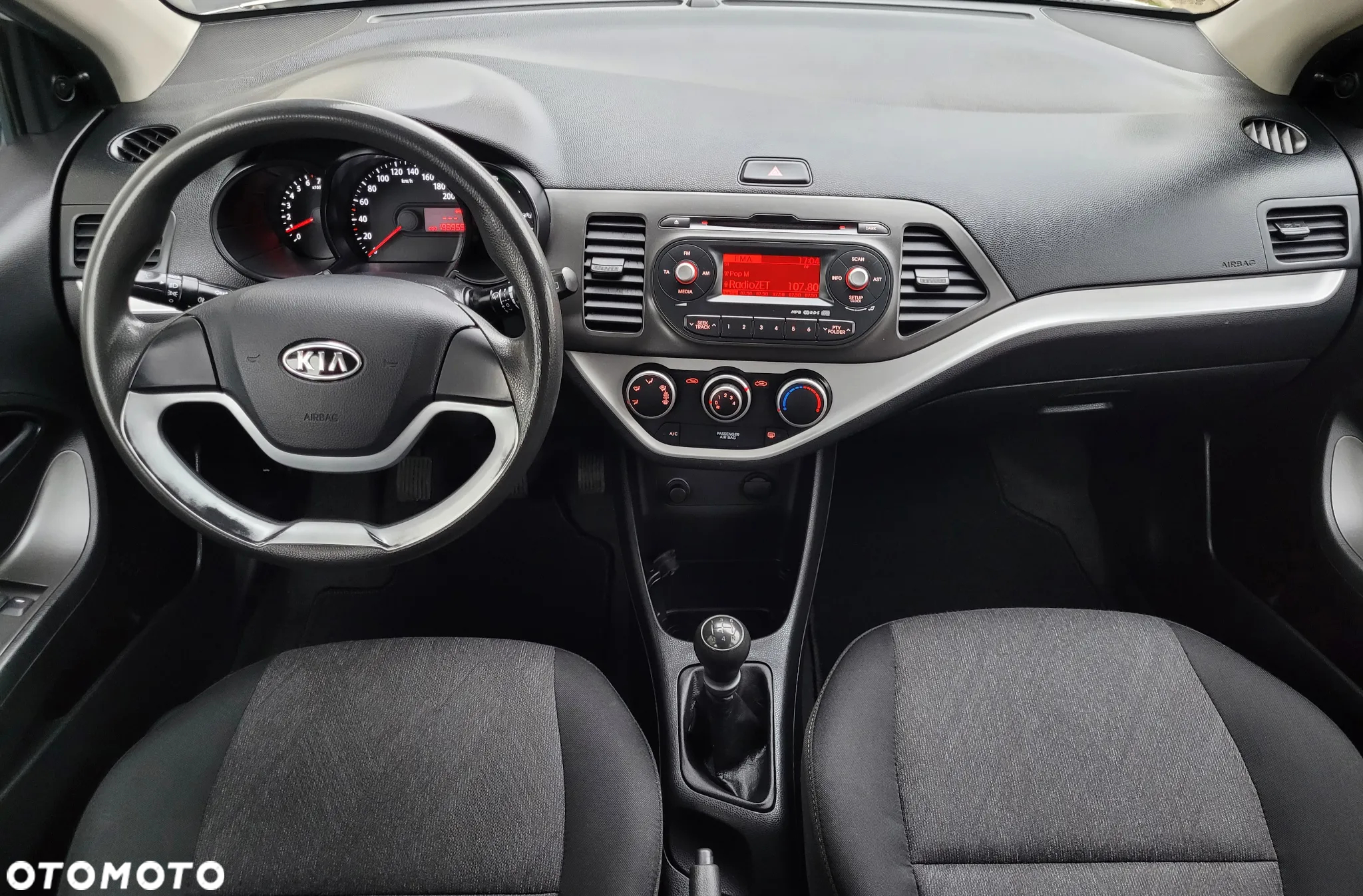 Kia Picanto 1.0 Dream Team Edition - 11